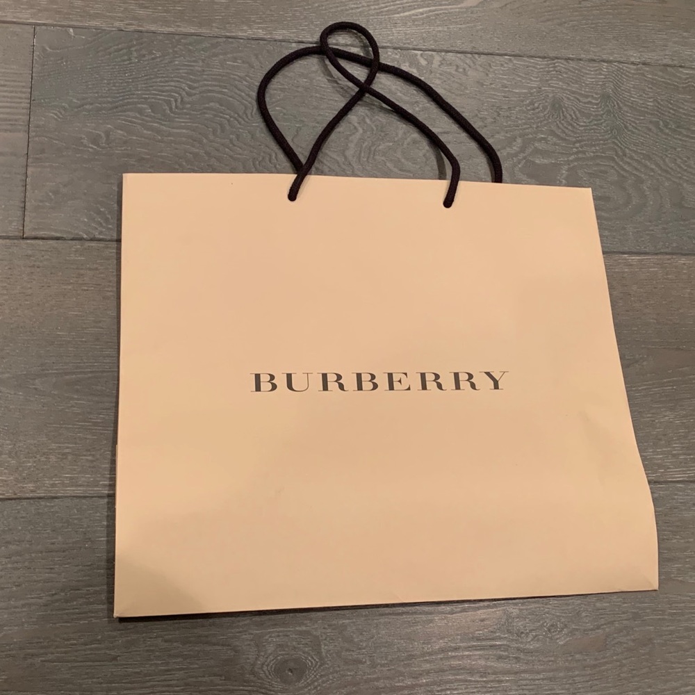 Burberry shopping bag